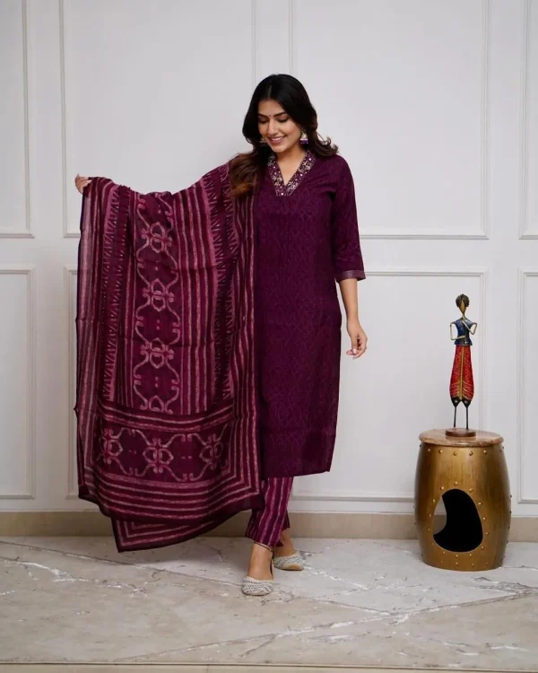 women festive special cotton magenta dupatta set women festive special cotton magenta dupatta set
