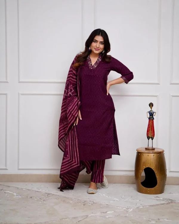 women festive special cotton magenta dupatta set women festive special cotton magenta dupatta set