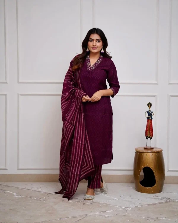 women festive special cotton magenta dupatta set women festive special cotton magenta dupatta set