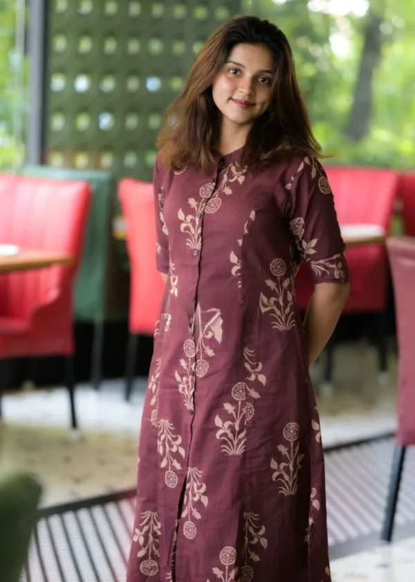 women cotton brownish maroon kurta pant set