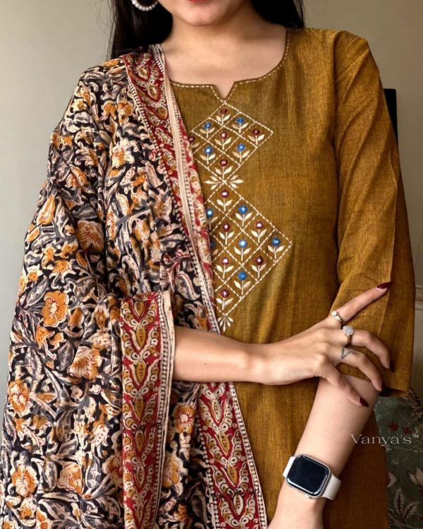 pure handloom south cotton hand printed chitrkari dupatta set