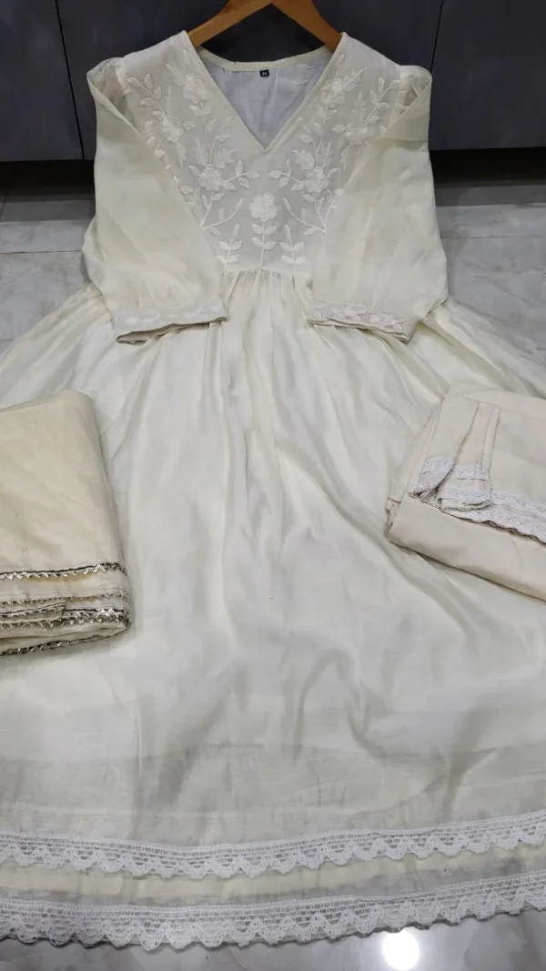 women chanderi white dupatta set