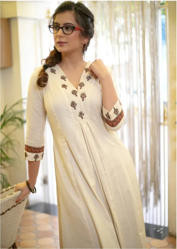 women chanderi white dupatta set (copy)