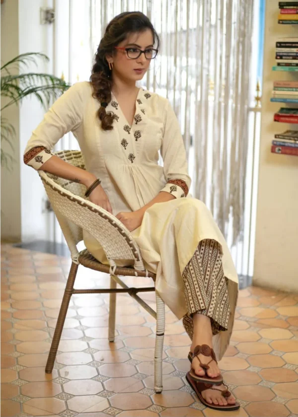 women chanderi white dupatta set (copy)