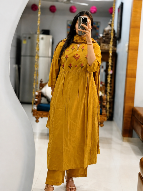 pure handloom south cotton hand printed chitrkari dupatta set