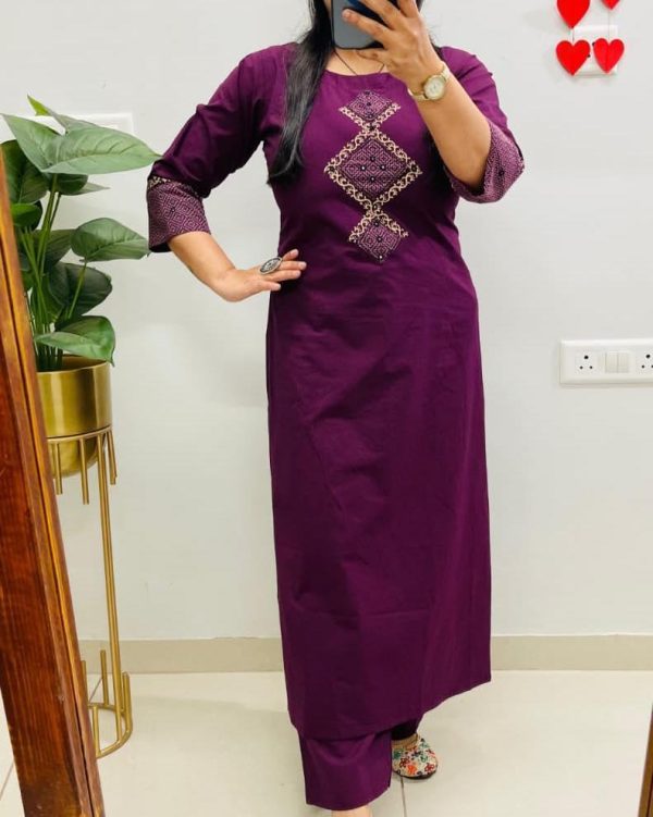 aline kurti pattern paired with ankle length pant kurta set