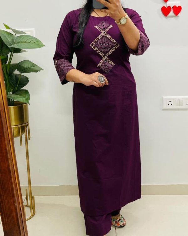 aline kurti pattern paired with ankle length pant kurta set