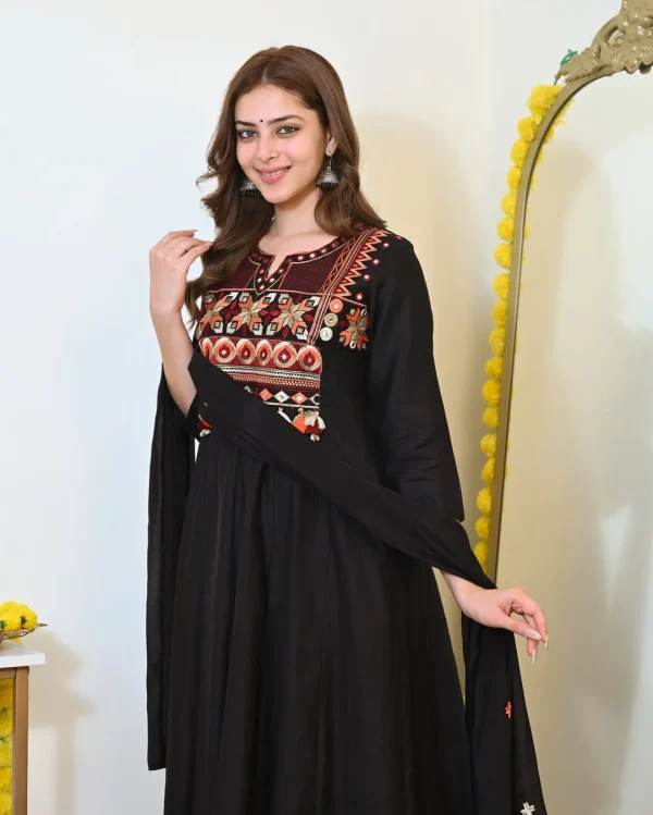 black embroidered dupatta set