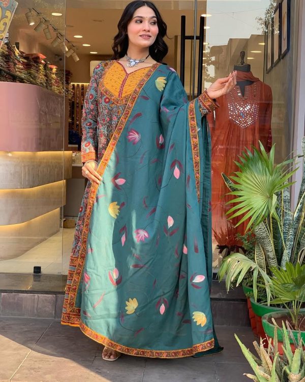 elegant pure cotton embroidered kurta set (copy)