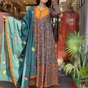 elegant pure cotton embroidered kurta set (copy)