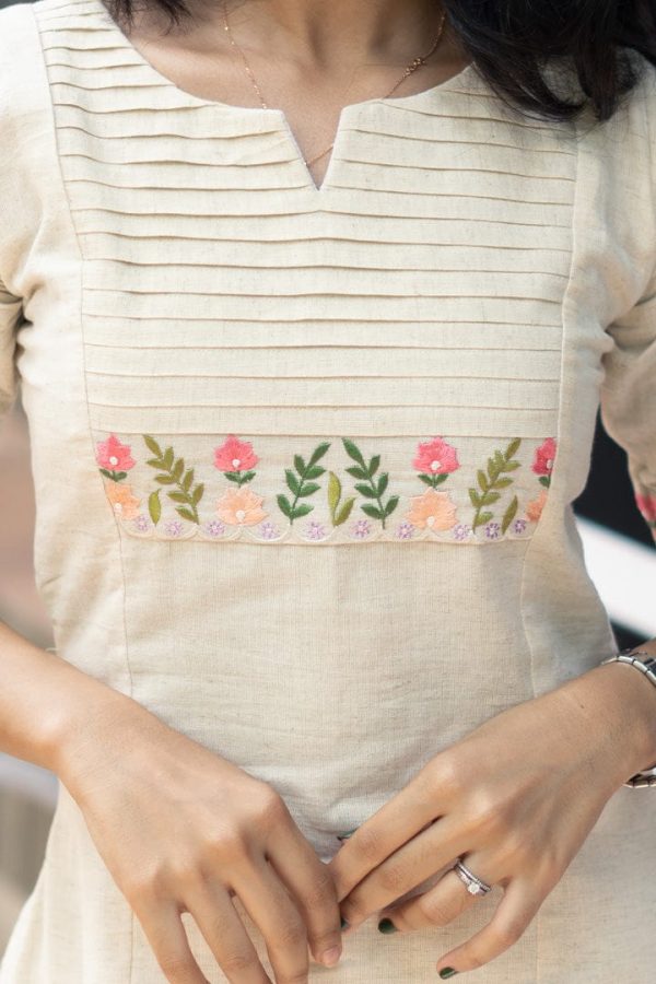 classy embroidered off white kurta set (copy)