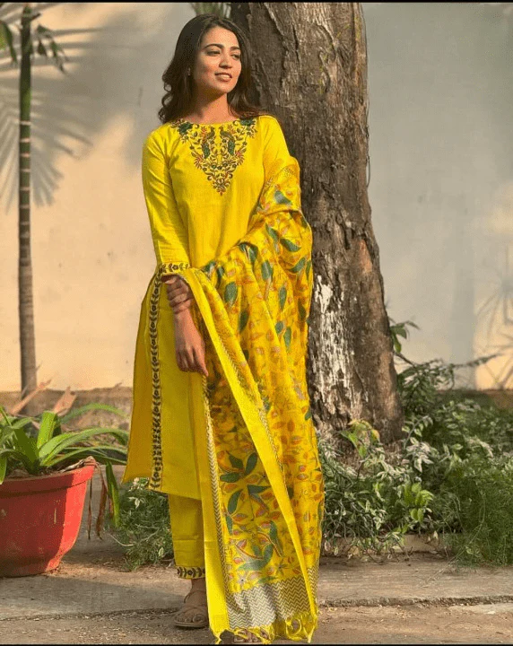 women cotton yellow dupatta set (copy) women cotton yellow dupatta set (copy)