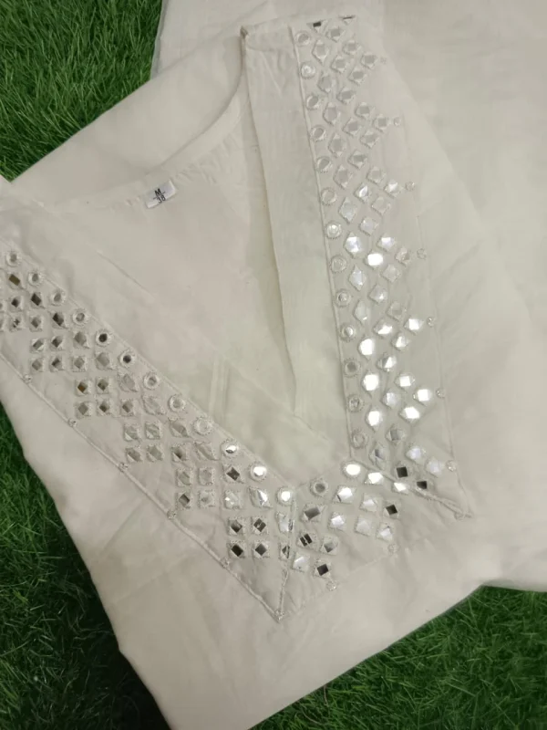women off white chanderi dupatta set
