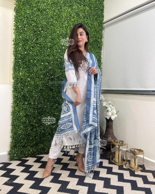 women off white chanderi dupatta set (copy) women off white chanderi dupatta set (copy)