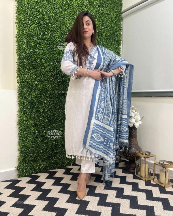 women off white chanderi dupatta set (copy) women off white chanderi dupatta set (copy)